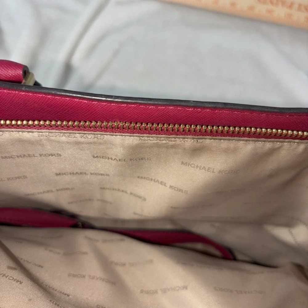 Michael Kors Sutton Saffiano Leather Medium Satchel Handbag Fuchsia Classic Chic